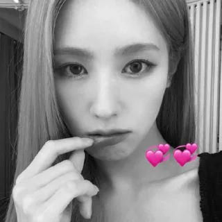 Telegram sticker 💋 my gf @CM1YE0N