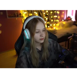 Video sticker 👻 tytyty ♡ by nickls_