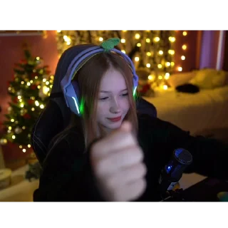 Video sticker 🎧 tytyty ♡ by nickls_