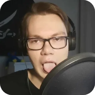 Video sticker 😜 Ебанiко