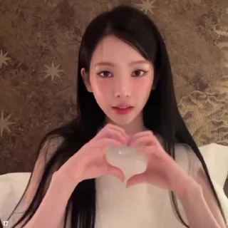 Video sticker 📦 karina @M1YST0CK