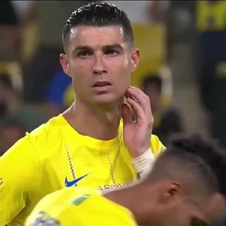 Video sticker ♟ ‌ ‌  ‌ ‌ ‌ ‌     ‌𝖱𝗈𝗇𝖺𝗅𝖽𝗈 @Denny9x 6.𝗑︎o