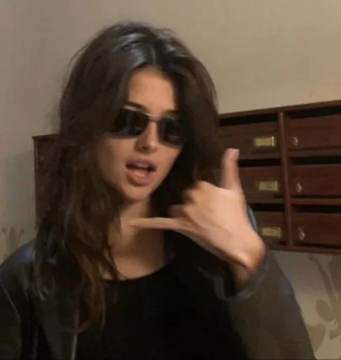 Telegram sticker 🤩 cchehhh @mayelxa