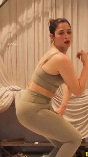 Video sticker 🤩 Hottiesbabes @oops_actresss
