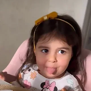 Video sticker 😛 Няма няма
