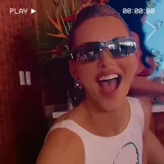 Video sticker 🩷 'Kendall Jenner | @iStickerLand,