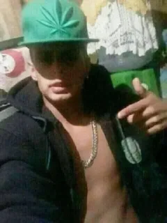 Video sticker 😈 cuzinpreto (@CalsiBot)