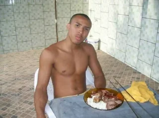 Telegram stiker 😒 cuzinpreto (@CalsiBot)