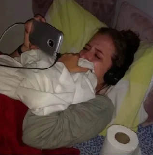 Telegram sticker 😢 TikTok comments @MoiStikiBot