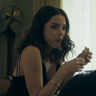 Video sticker 🍸 Ana de armas 𓏭 @LilFaerie @De_Armas