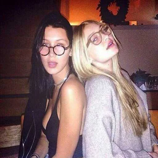 Telegram sticker 😎 leyaaxq  @leych4kk