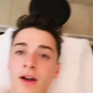 Video sticker 😁 ноа от @sttikfd 🤍