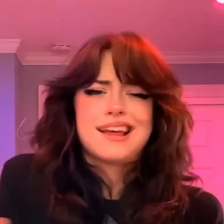 Video sticker ❤️ Hannah owo 💗 @hanahowe