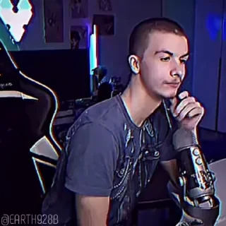 Video sticker 🌚 Иван Золо - @stikery07 больше стикеров❤