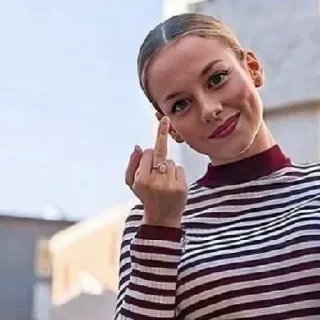 Телеграм стикер 😐 Maria Joaquina @Amizades77