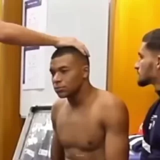 Video sticker ☄️ Kylian Mbappé :: @rubypavv :: @fStikBot