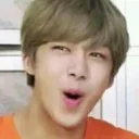 Телеграм стикер 😲 K-pop Moments (@safthome)