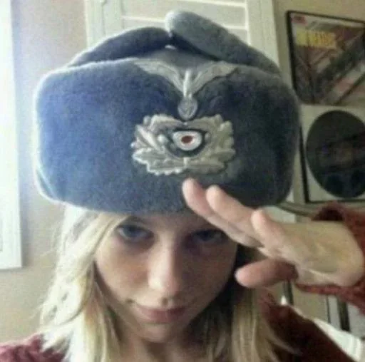 Телеграм стикер 👮‍♂️ Edward