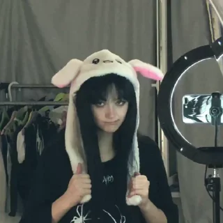 Video sticker 🐑 ᴜғғғ sᴇxʏ ʙᴇʙ @GIFS_4U