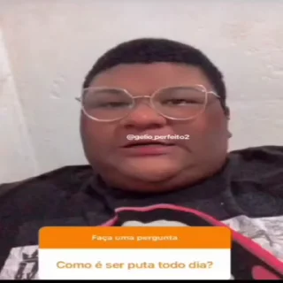 Video sticker 🤔 neia rainha🫃