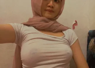 Sticker 🌟 HIJAB 🧕🏻 WHORE [ @STKR4U