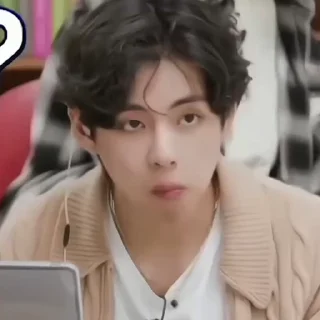 Video sticker 🦜 TAEHYUNG by @aratickers