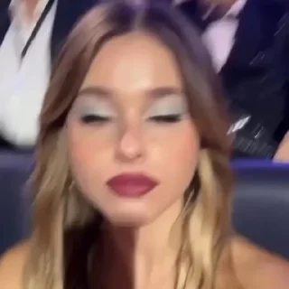 Video sticker 😀 .💋˙﹟Nicole Wallace :: @karambakitty