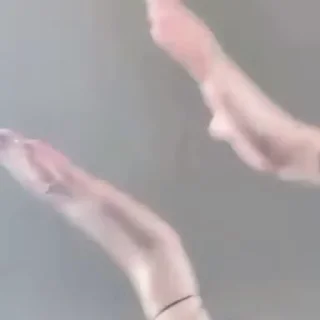 Video sticker 😂 ♻️ : @LAAA2  «»  @XFFX3 .