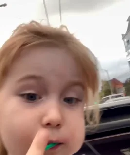 Video sticker 😊 dimcumenak