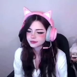 Video sticker 💗 HANNAH OWO @ShivanshuHUB