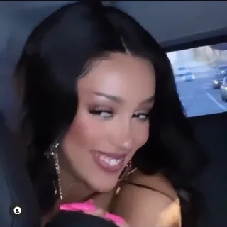 Telegram sticker 😼 💅🏿BAD BITCHEZ 💅🏿