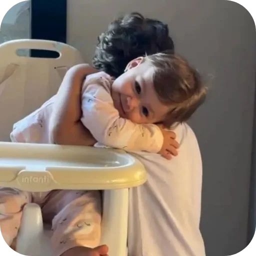 Sticker 🥰 @meehtii