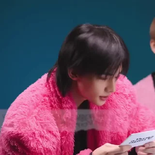 Video sticker 🦩 @hyusace ‘’s . róna