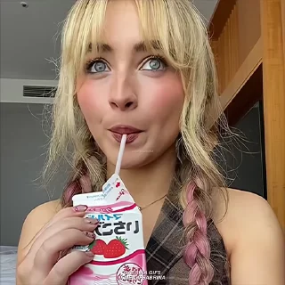 Video sticker ❤️ Sabrina carpenter @emojisdastella