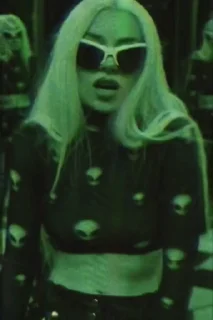 Video sticker 💃 - ᗷY @ahMshY 𓉮 . Ava Max