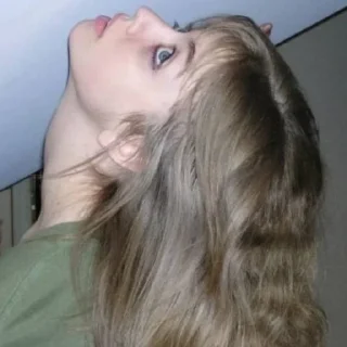 Video sticker ⭐️ Pinch bite kiss suck lick n sear :: @fStikBot