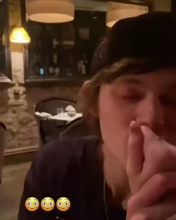 Video sticker 🤭 я люблю какать :: @fStikBot