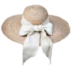 Sticker 👒 @aestheticaemoji
