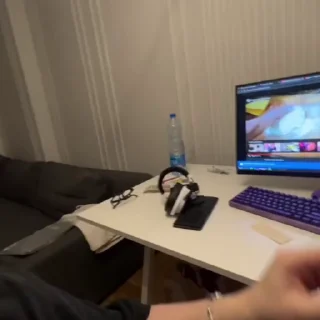 Video sticker 😉 dangerlyoha @uglysleepy :: @fStikBot