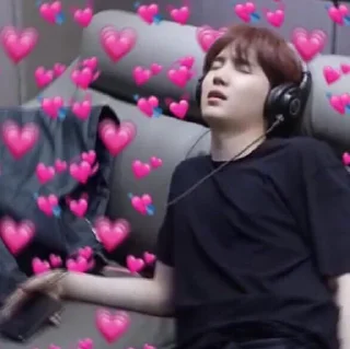 Telegram sticker 🎧 БЭТЭЭСВИЗЛАВ
