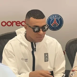 Telegram sticker 🐢 🐢 kylian mbappe. @is4espana