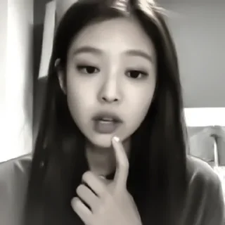 Video sticker 🩹 ⤹ 𝗃𝖾𝗇𝗇𝗂𝖾 ✦ by @qthelpua