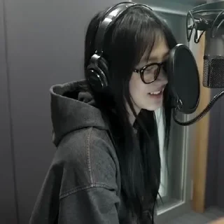 Video sticker 🙂 minji