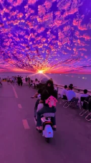 Video sticker 📥 Alone Vibes 🚲 @love_pfp :: @fStikBot