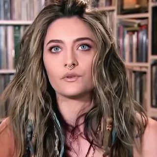 Video sticker 📓 ャ. Paris Jackson ；@Unince .