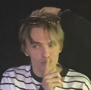 Telegram sticker 🤫 rustrap