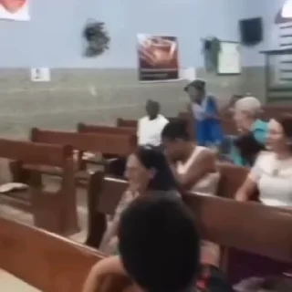 Video sticker 🤔 nic perfeitinha