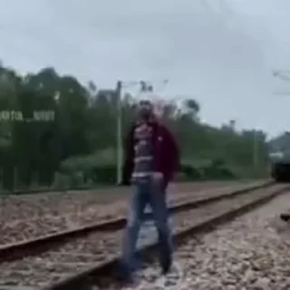 Video sticker 🤔 nic perfeitinha