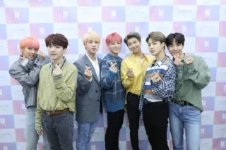 Telegram stiker 😘 bts