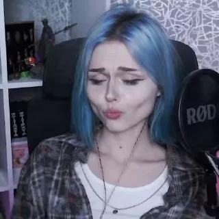 Video sticker 🤫 𝓽𝔀𝓲𝓽𝓬𝓱 𝓪𝓼𝓾𝓴𝓪𝓼𝓴𝓪 𝟙